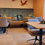 Eifel Hotel Schneider Am Maar 3* Шалькенмерен
