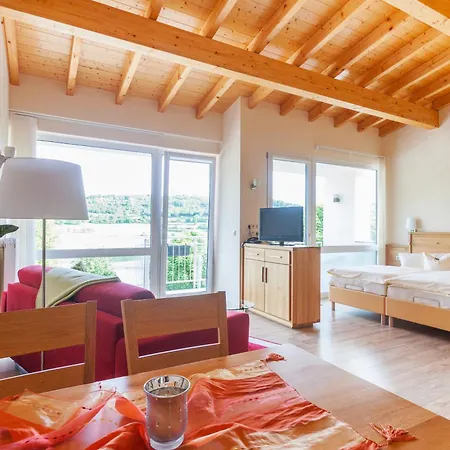 Eifel Hotel Schneider Am Maar 3* Шалькенмерен