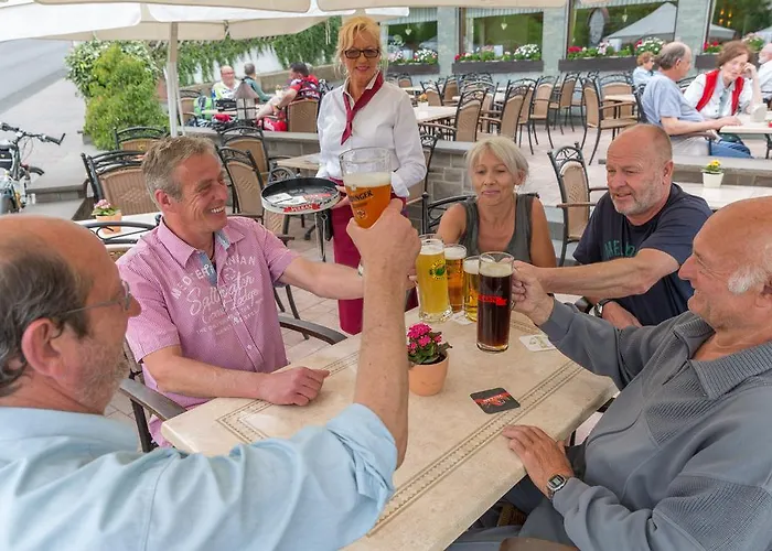 Eifel Hotel Schneider Am Maar Отель