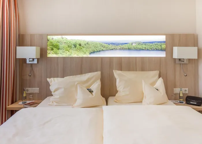 Eifel Hotel Schneider Am Maar